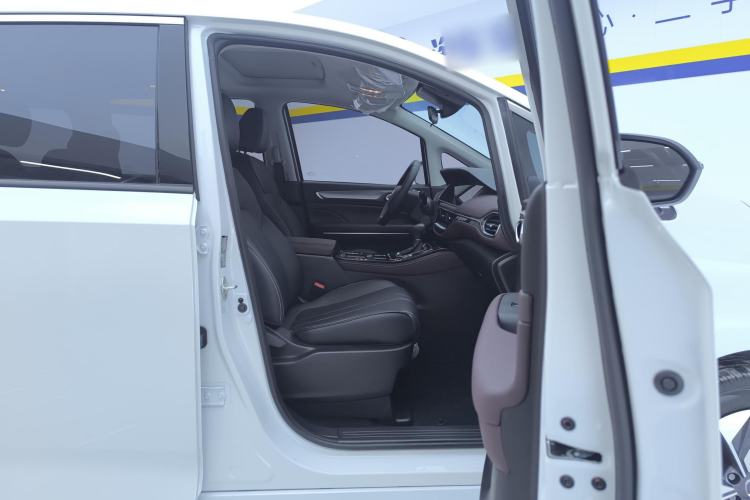 Used GAC Trumpchi M6 2023 PRO 270T DCT Luxury Edition