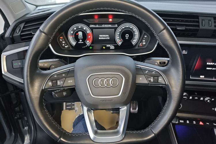 Used Audi Q3 2022 40 TFSI Fashion Dynamic Model
