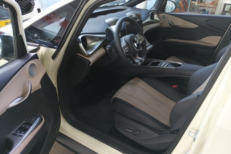 Used BYD Dolphin 2025 420km Free Edition
