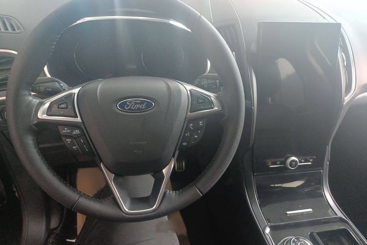 Used Ford Edge 2020 EcoBoost 245 Two-Wheel Drive Titanium 7-Seater
