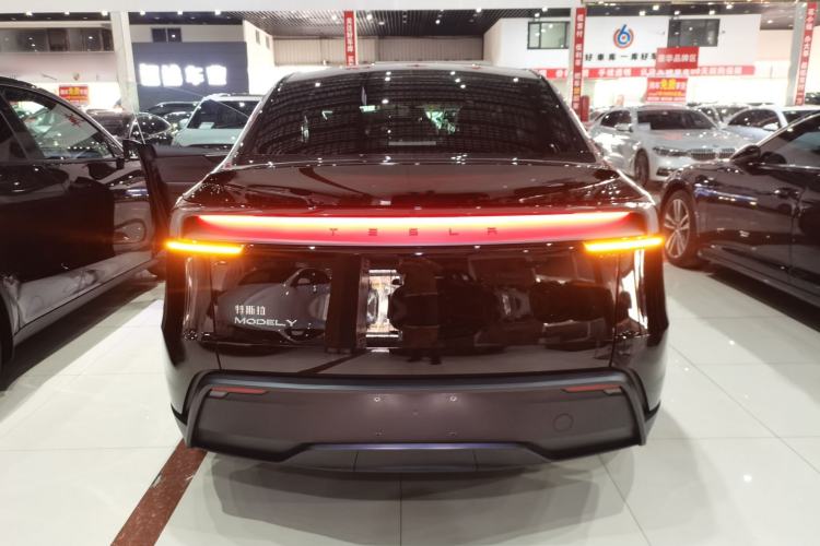 Used Tesla Model Y 2026 Rear-Drive Model