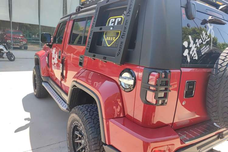 Used Beijing Auto BJ40 2023 2.0T Automatic Four-Wheel Drive Urban Hunter Edition Prestige Version
