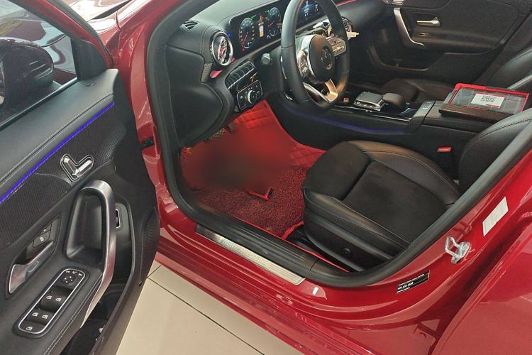 Used Mercedes-Benz A-Class 2020 Restyled A 200 L Sport Sedan Fashion Version
