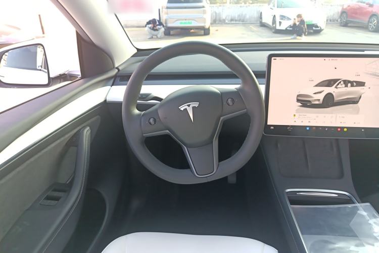 Used Tesla Model Y 2022 Rear-Wheel-Drive Version
