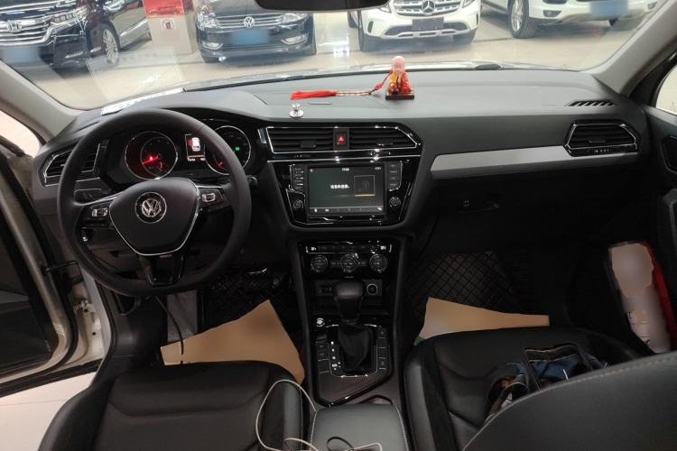 Used Volkswagen Tiguan L 2017 330TSI Automatic Two-Wheel Drive Luxury Edition