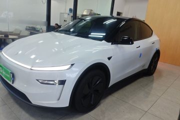 Used Tesla Model Y 2025 Long-Range All-Wheel-Drive Version