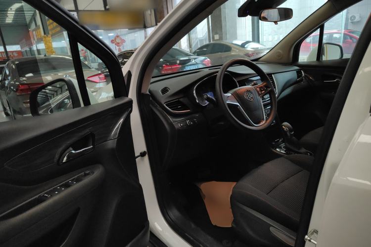 Used Buick Encore 2018 18T Automatic Two-Wheel Drive Urban Fashion Model