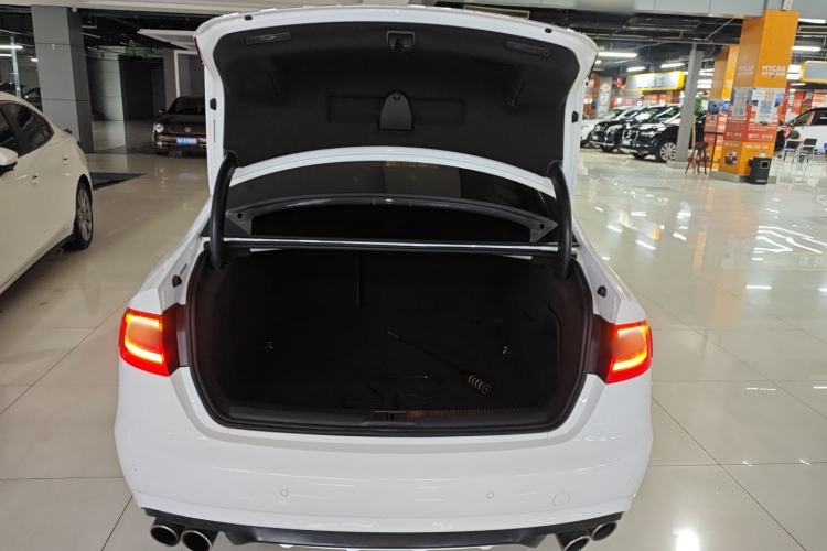 Used Audi A4L 2016 35 TFSI Collector's Edition Automatic Standard Model
