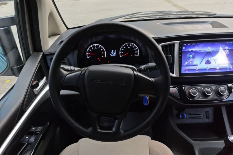 Used FORTHING Lingzhi 2022 M5 1.6L Practical Model 5 Seats