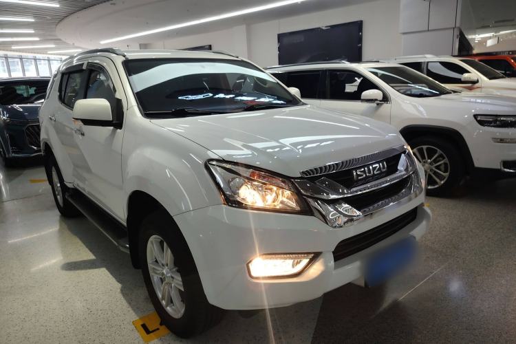 Used Isuzu mu-X 2017 2.5T Four-Wheel Drive Automatic Luxury 7-Seater
