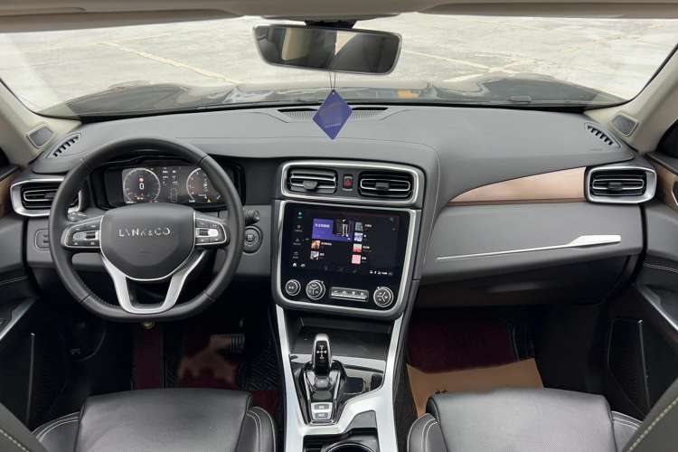 Used Lynk & Co 01 2019 2.0T Two-Wheel-Drive Pro Version China VI Standard
