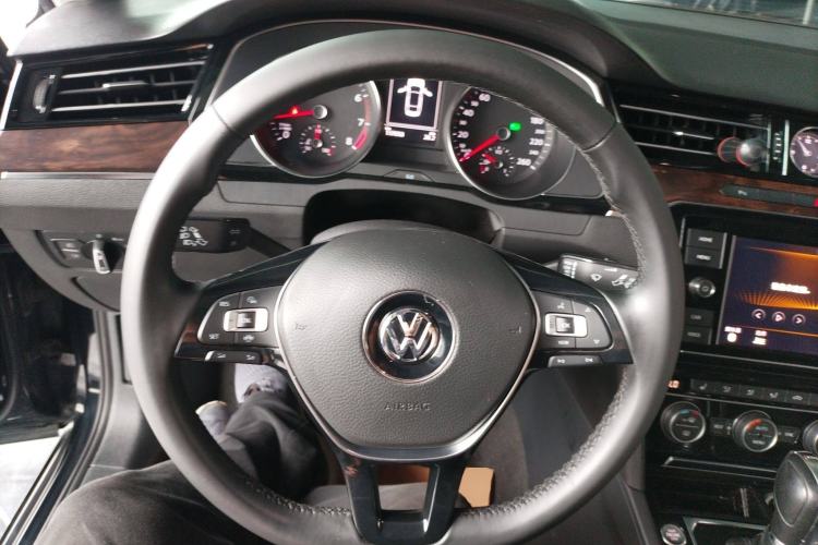 Used Volkswagen Magotan 2019 330TSI DSG Luxury Version China VI Standard
