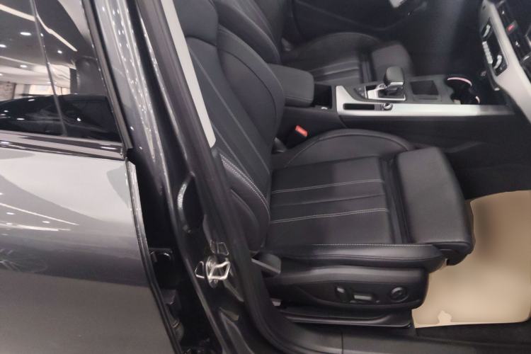 Used Audi A4L 2022 40 TFSI Luxury Dynamic Model
