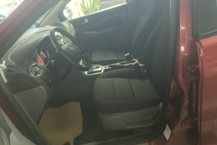 Used Ford Focus 2012 Hatchback Classic 1.8L Automatic Base Model
