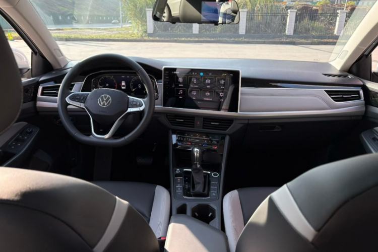 Used Volkswagen Bora 2024 300TSI DSG Prestige Edition
