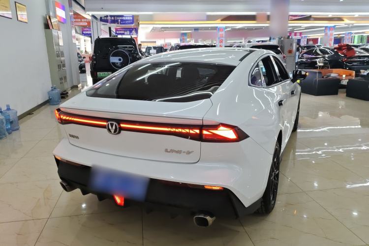 Used Changan UNI-V 2022 1.5T Prestige Version