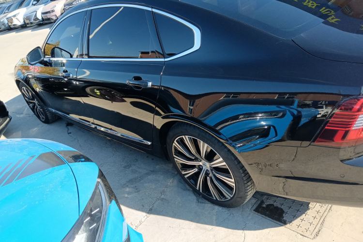 Used Volvo S90 2023 B5 Luxury Smart Edition
