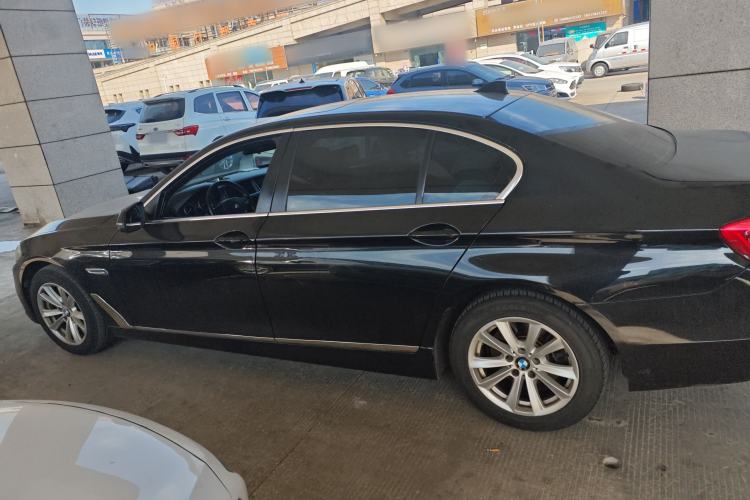 Used BMW 5 Series 2014 520Li Elegant Model
