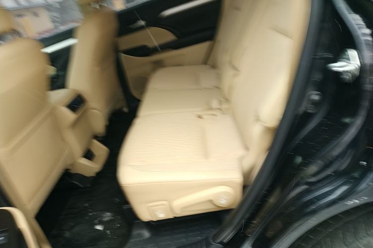 Used Toyota Highlander 2018 2.0T Two-Wheel Drive Elite Edition 7 Seats China VI Standard