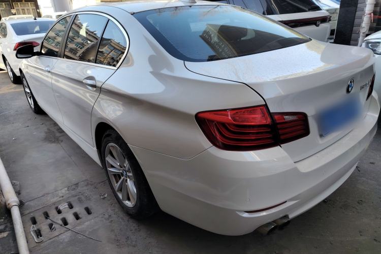 Used BMW 5 Series 2014 520Li Elegant Model
