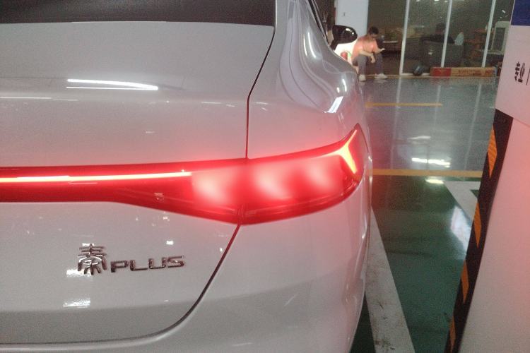 Used BYD Qin PLUS 2024 HONOR Edition DM-i 55KM Leading Model
