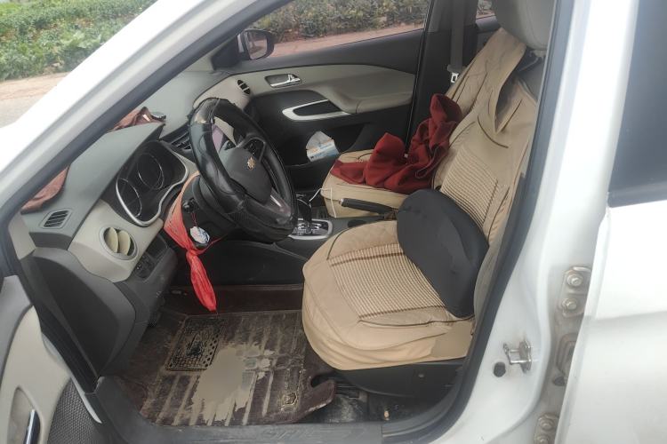 Used Chevrolet Sail 2015 Sail 3 1.5L AMT Happiness Sunroof Edition
