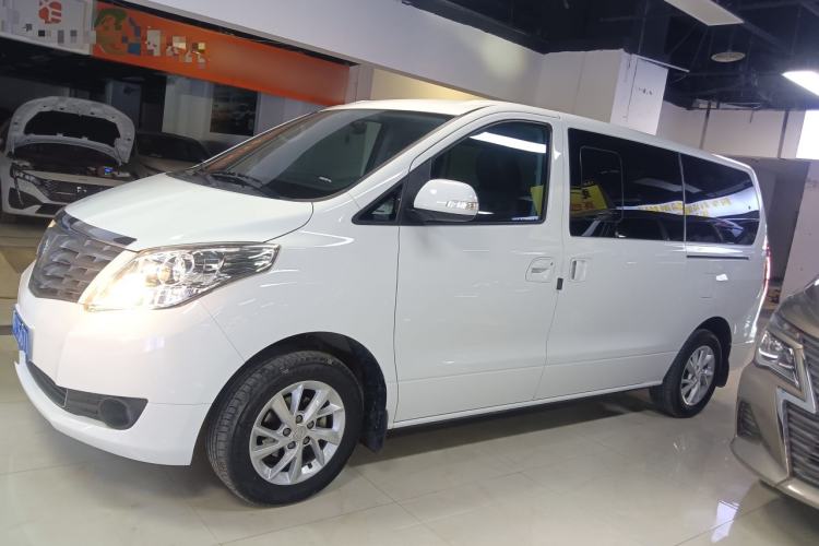 Used FORTHING Lingzhi PLUS 2021 2.0L Manual Luxury 9-Seater
