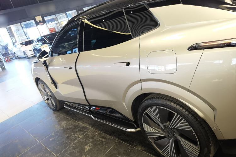 Used Lynk & Co 08 EM-P 2023 245km Ultra-Long Range Halo
