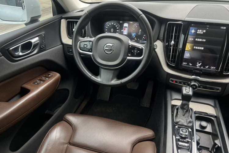 Used Volvo XC60 2020 T5 4x4 Smart Luxury Edition