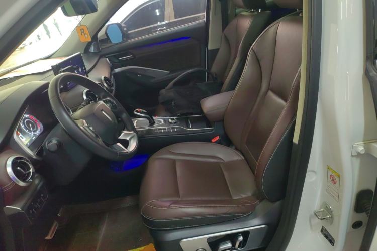 Used Wey VV6 2018 2.0T Two-Wheel-Drive Ultra-Luxury Version China V Standard
