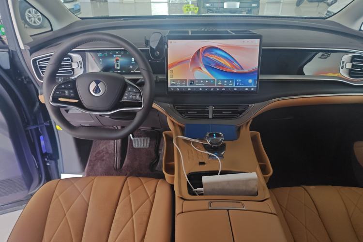 Used Denza D9 2024 DM-i 980 Four-Wheel Drive Prestige Model