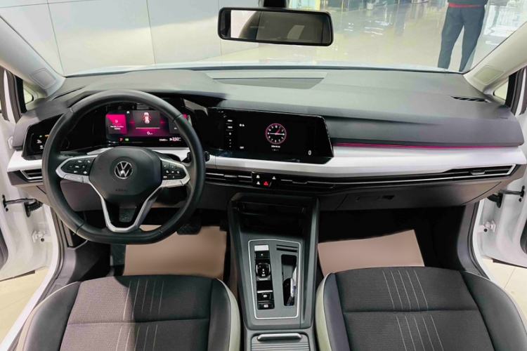 Used Volkswagen Golf 2023 Facelift 280TSI DSG Pro