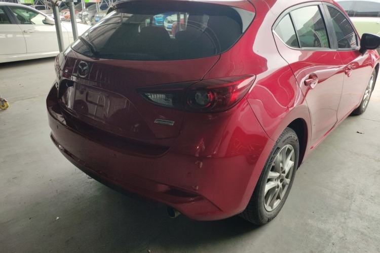 Used Mazda Mazda 3 Axela 2017 Hatchback 1.5L Automatic Comfort Model Emission Standard China V
