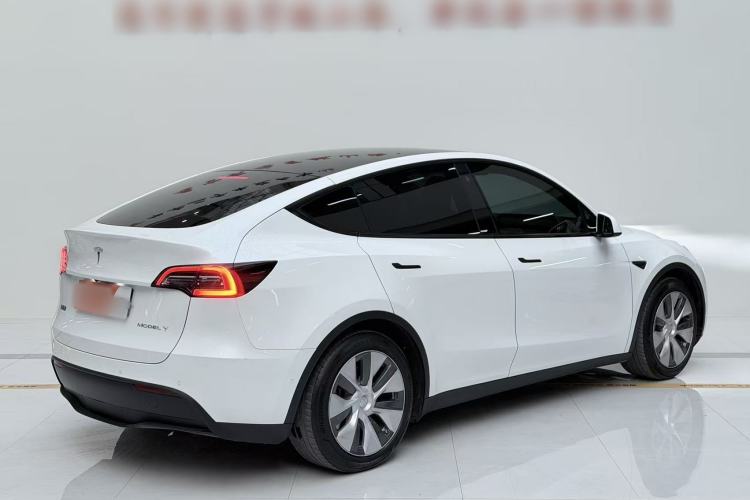 Used Tesla Model Y 2022 Rear-Wheel-Drive Version
