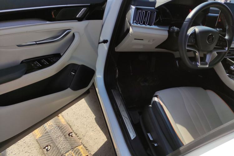 Used BYD Song PLUS New Energy 2021 EV Flagship Model
