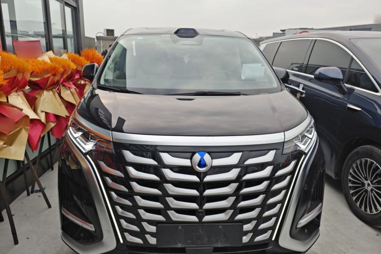 Used Denza D9 2024 DM-i 980 Four-Wheel Drive Flagship Model