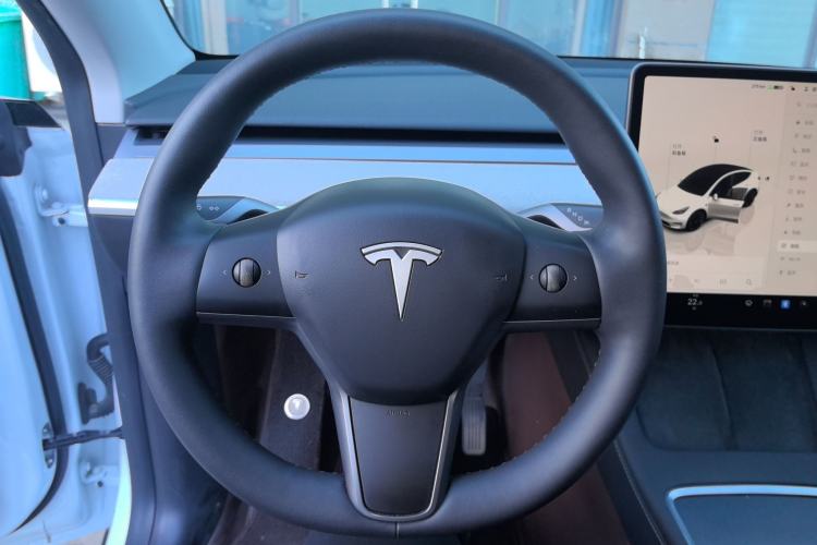 Used Tesla Model Y 2024 Rear-Wheel-Drive Version
