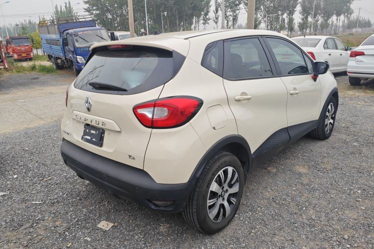 Used Renault Captur 2015 1.2T Automatic Standard Edition
