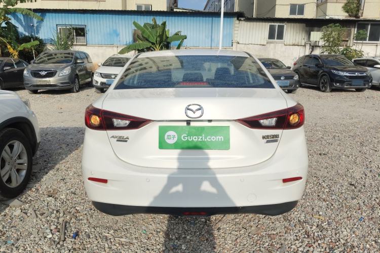 Used Mazda Mazda 3 Axela 2016 Sedan 1.5L Manual Comfort Model