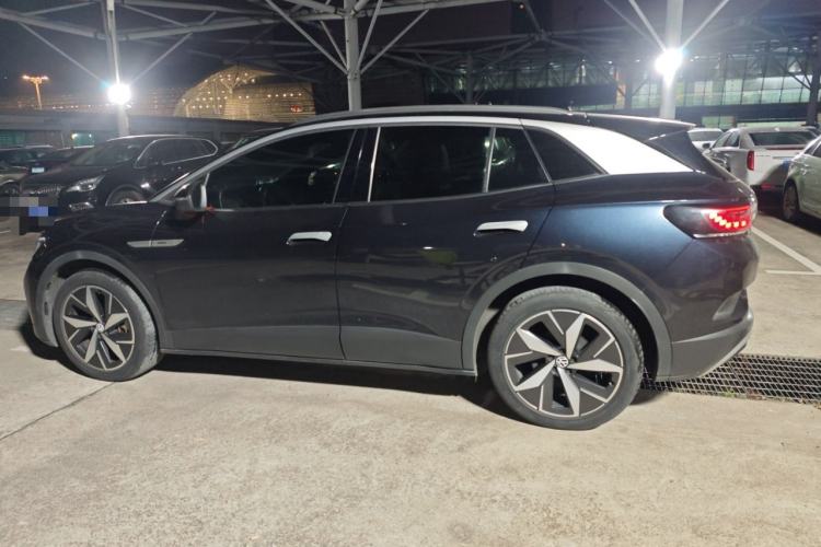 Used Volkswagen ID.4 CROZZ 2021 Long-Range PRO Two-Wheel Drive Version
