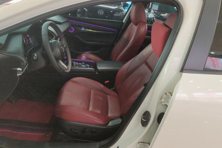 Used Mazda Mazda 3 Axela 2023 2.0L Automatic ZhiZhen Edition
