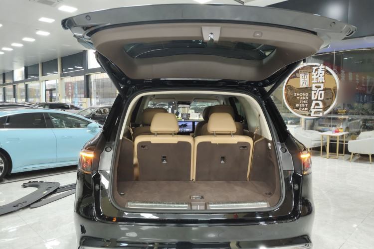 Used Hima AITO M8 2025 Extended-Range Ultra Version 53.4 kWh 6-Seater Edition
