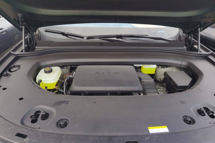 Used Hima AITO M8 2025 Extended-Range Ultra Version 53.4 kWh 6-Seater Edition
