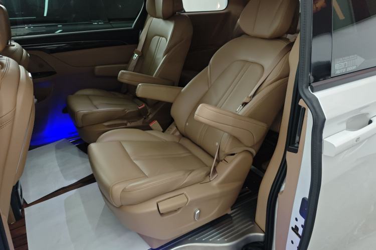 Used Buick GL8 2021 ES Land Cruiser 653T Luxury Edition