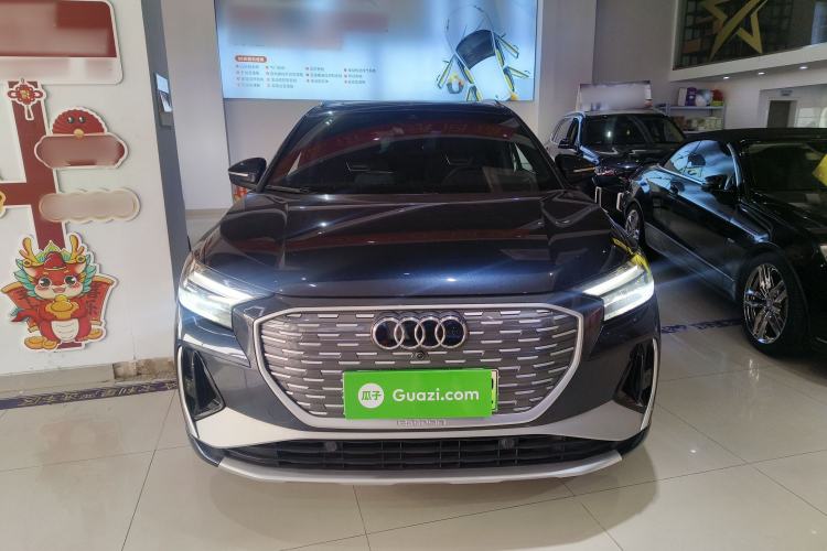 Used Audi Q4 e-tron 2024 40 e-tron Boundary Edition in Midnight Blue
