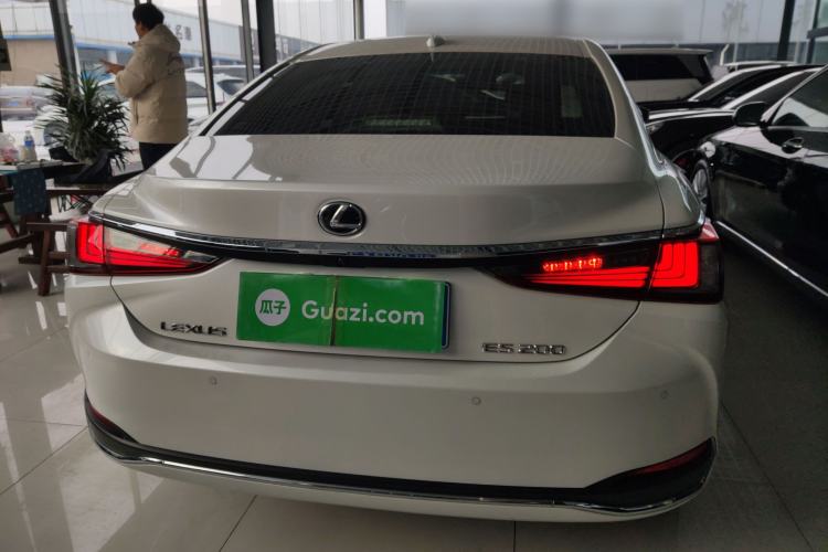 Used Lexus ES 2023 200 Excellence Edition