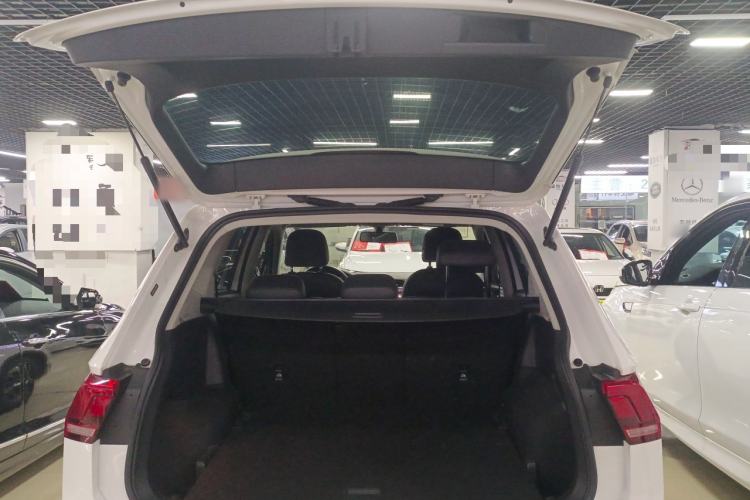 Used Volkswagen Tiguan L 2021 330TSI Automatic Two-Wheel Drive Smart Edition
