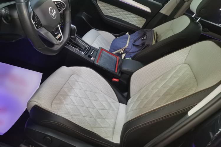 Used Volkswagen Magotan 2023 2 Million Units Limited Edition 330TSI DSG Leading Version