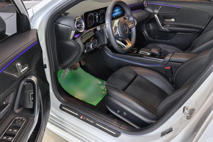 Used Mercedes-Benz A-Class 2020 Restyled A 200 L Sport Sedan Fashion Version
