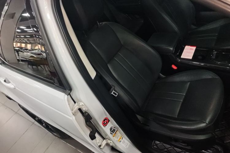 Used Land Rover Discovery Sport 2018 240 PS HSE Version
